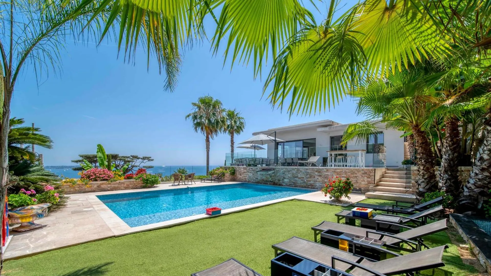 Ref 2128 - Cannes - Sea View Villa For Rent